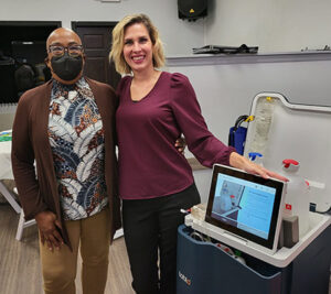 Laura Posidelow with Tracey Amadi, the very first person to use the Tablo Hemodialysis System at home following FDA clearance for this indication in 2020