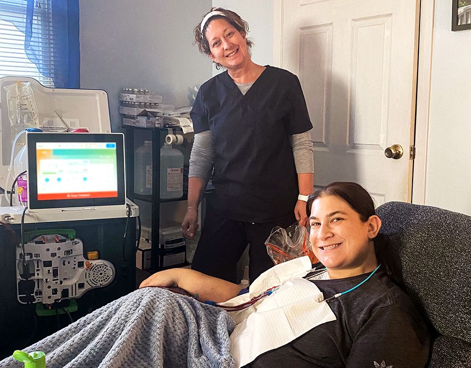 Sara, a patient using Tablo and a nurse